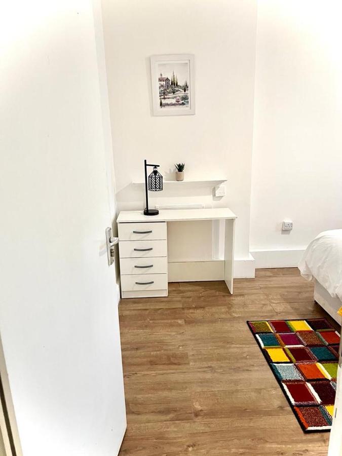 Shadwell Holiday Rooms London Exterior photo